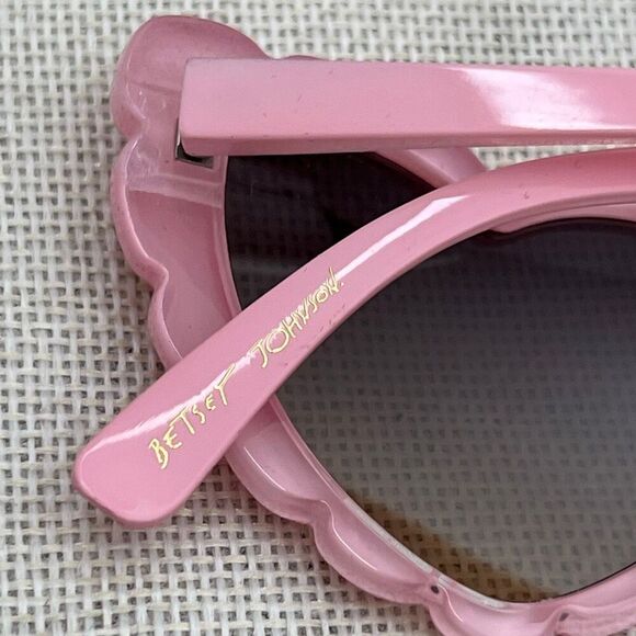 Betsey Johnson, Women\'s Queen of Hearts Sunglasses, Crystal Pink Frames & Case main image 14